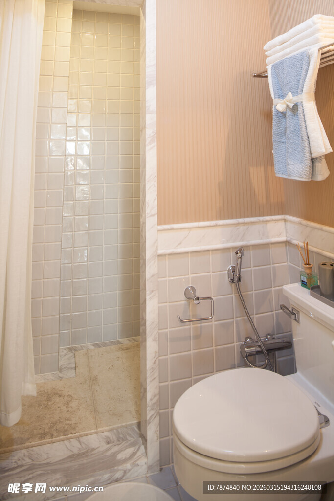 简约温馨的卫生间一角