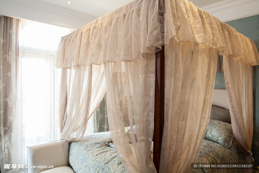 浪漫温馨四柱床纱幔装饰