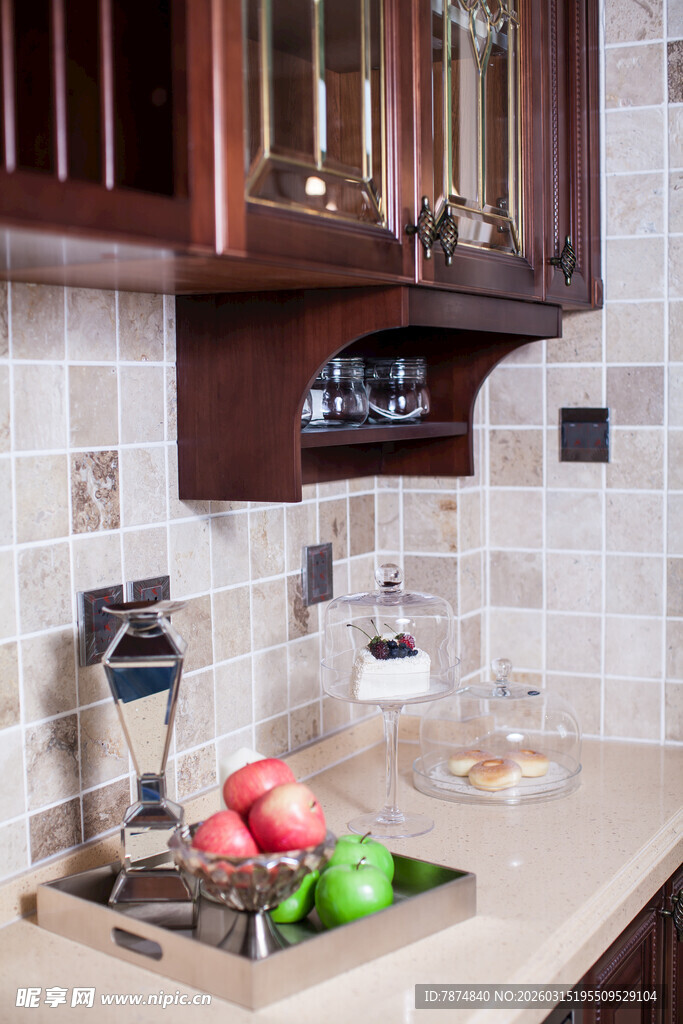 现代厨房一角的清新景致