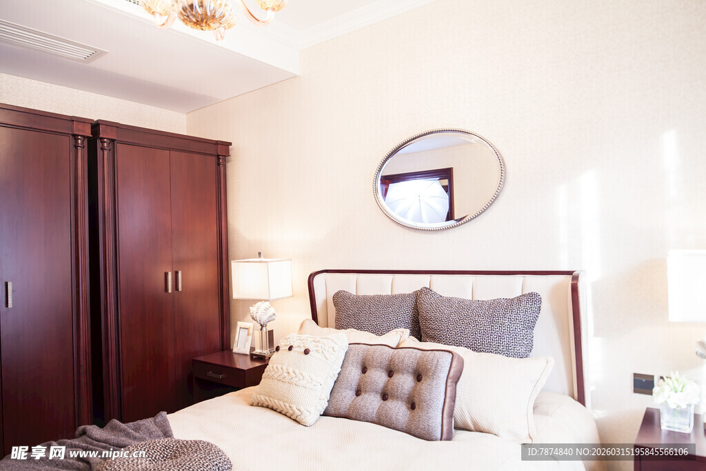 现代简约风温馨卧室一角