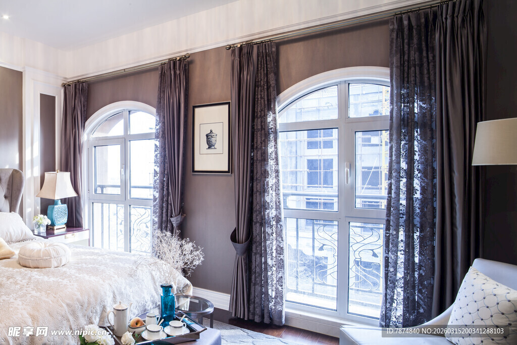 欧式典雅卧室大窗景致