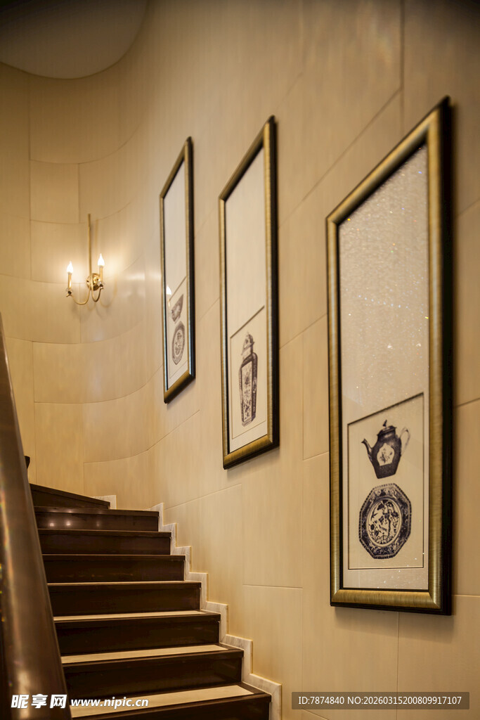 楼梯墙饰 中式挂画展韵味