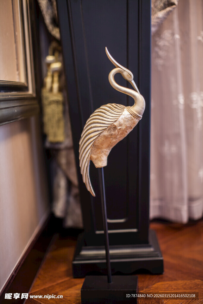 中式风格仙鹤金属摆件