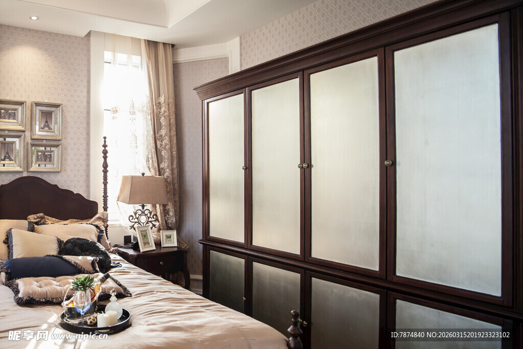 现代简约风格卧室衣柜设计