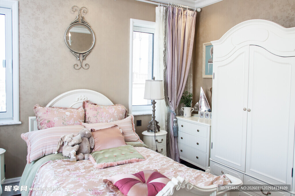 温馨少女风卧室布置