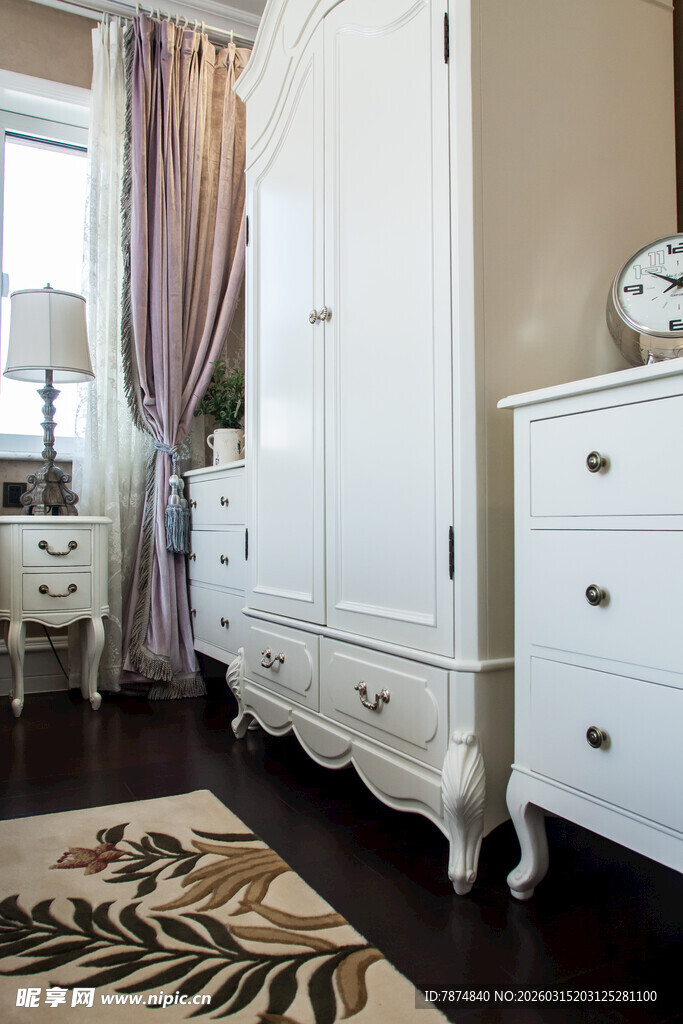 欧式白色实木卧室家具组合