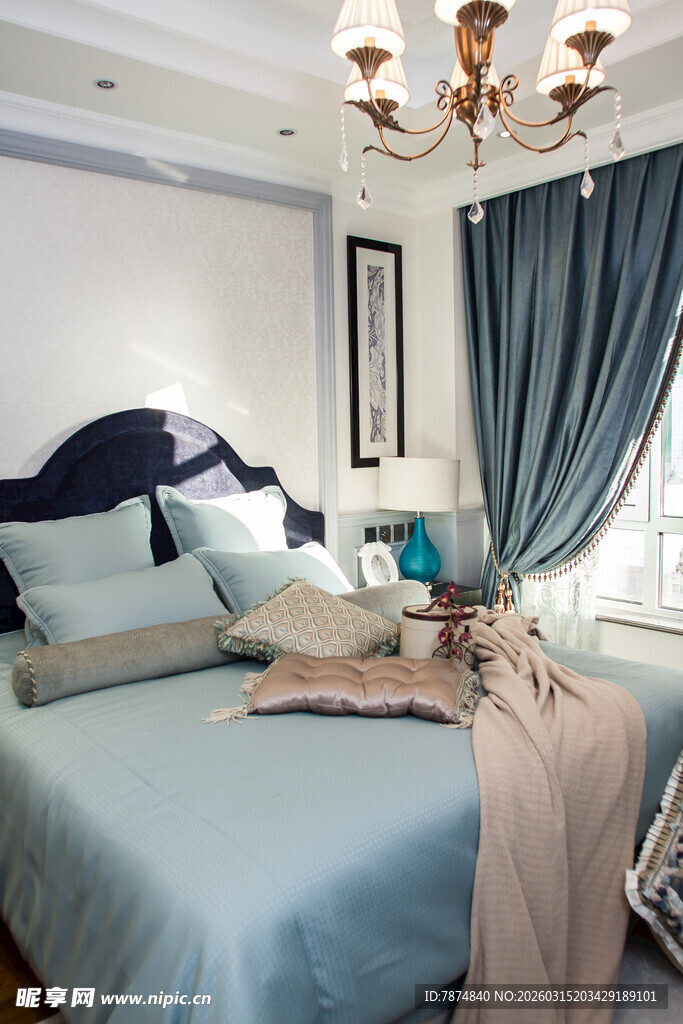 简约温馨卧室家居布置