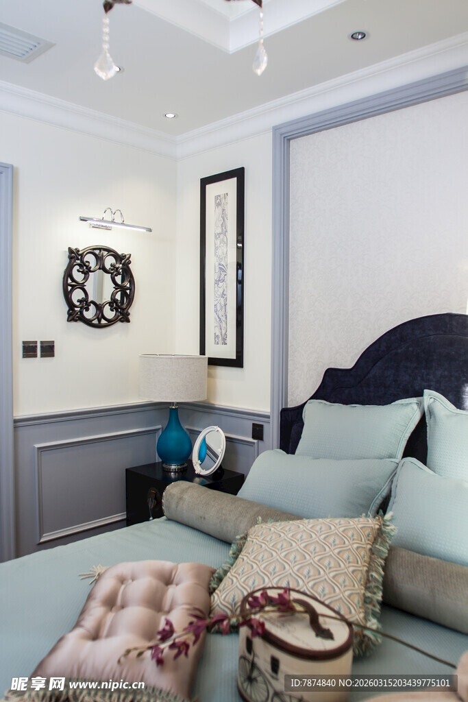 简约温馨卧室软装布置