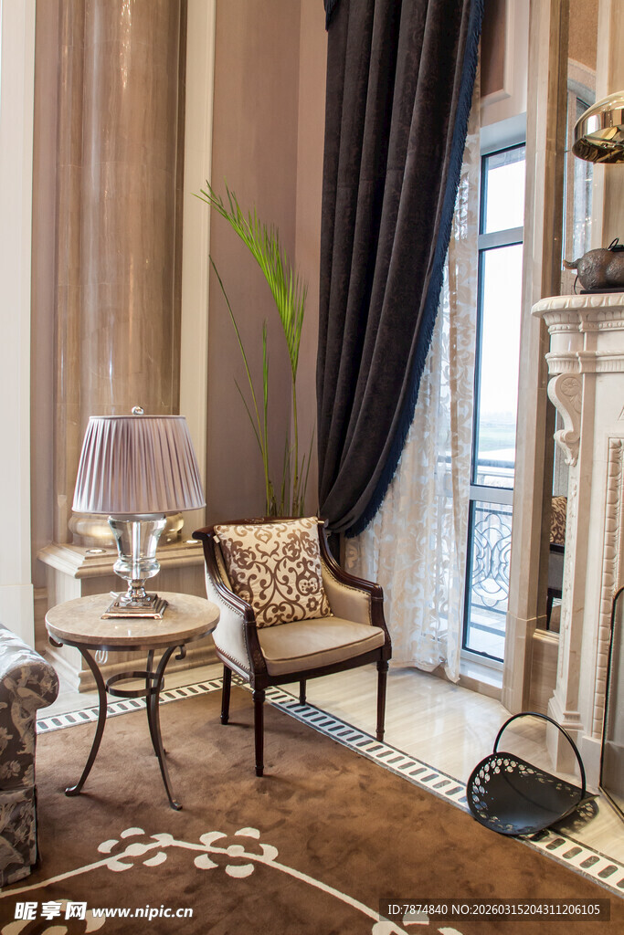 优雅客厅一角的精致布置