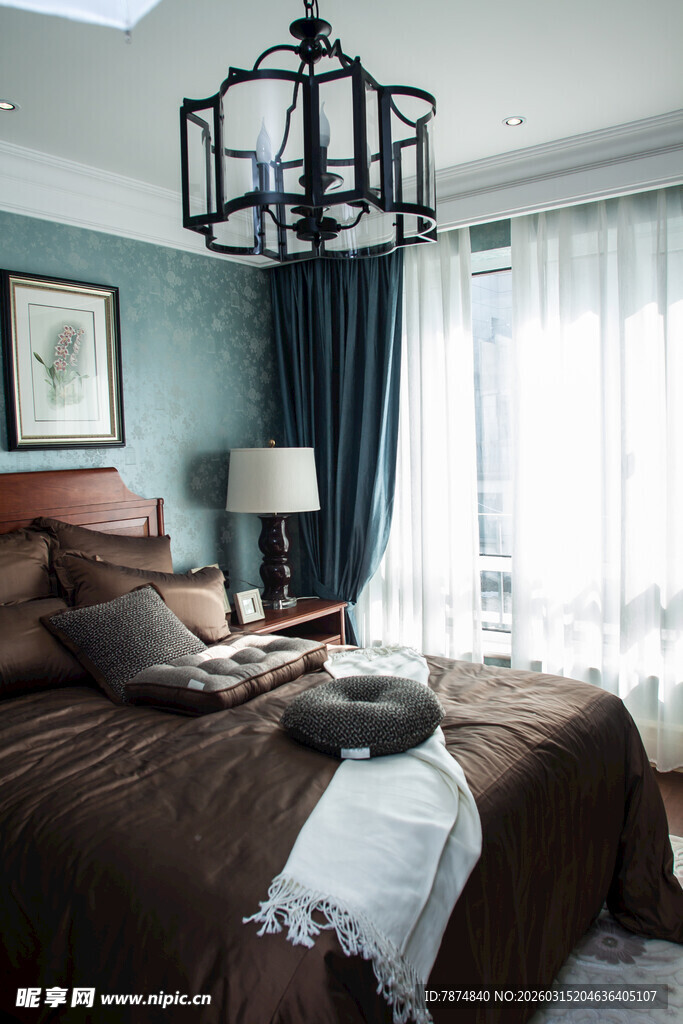 现代简约风格温馨卧室场景