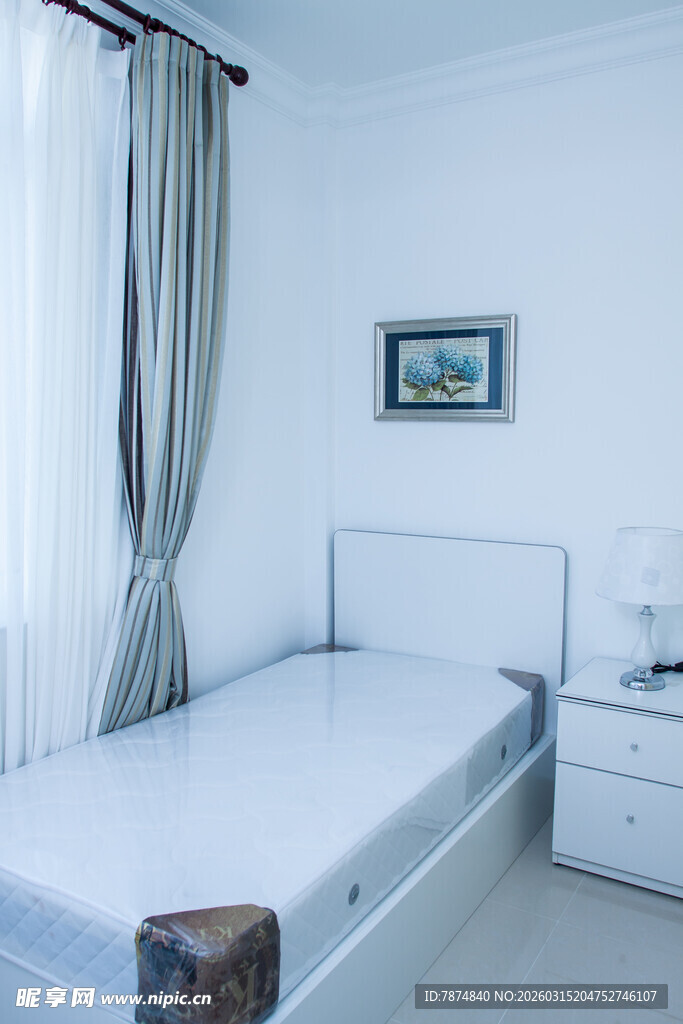 简约白色系卧室室内场景