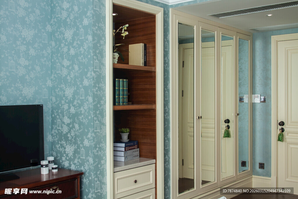 简约风格室内门及周边场景