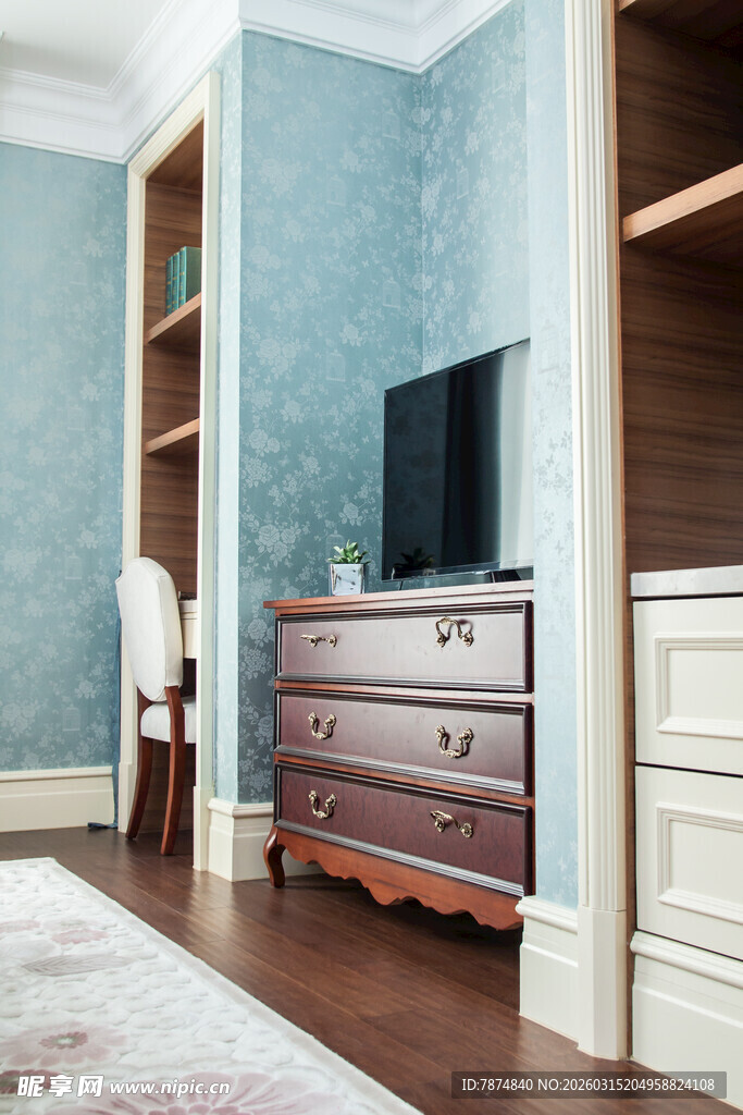 简约风卧室木质家具一角