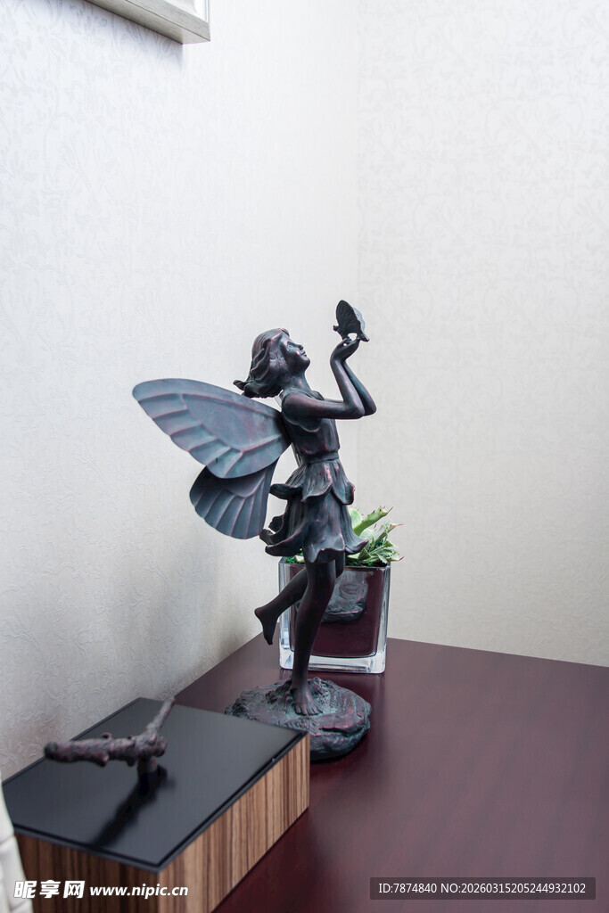 复古风金属小雕像摆件