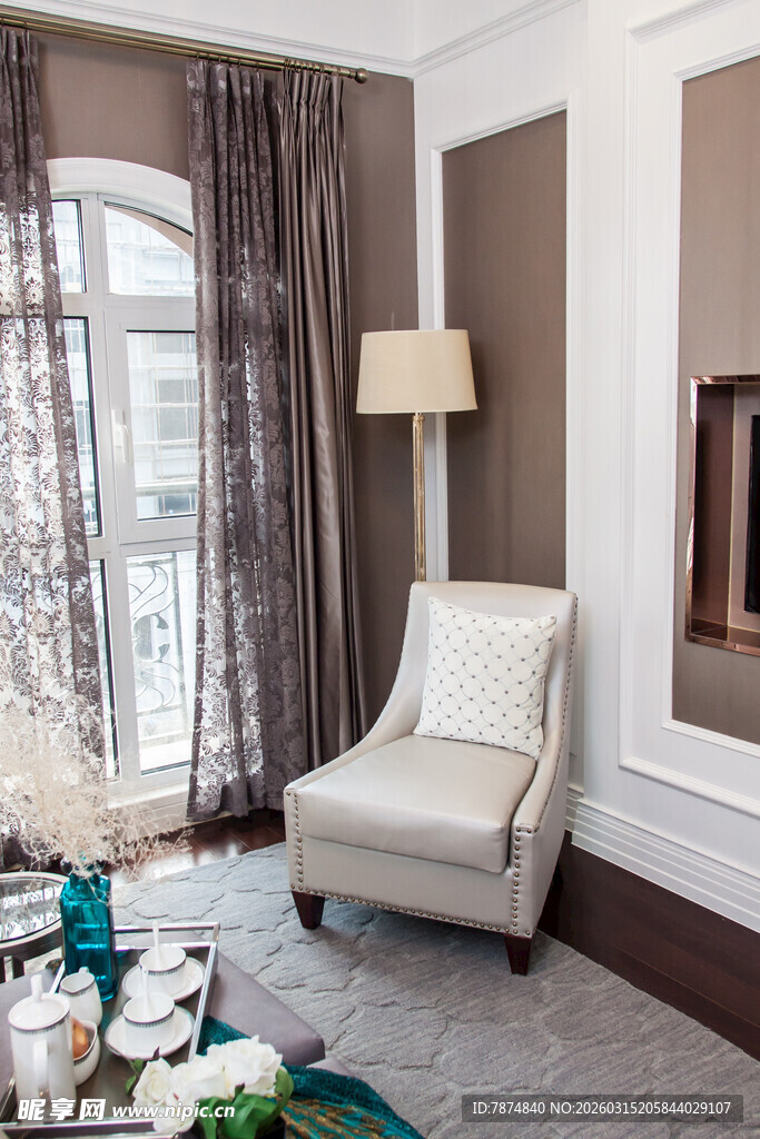 现代简约风格舒适客厅一角