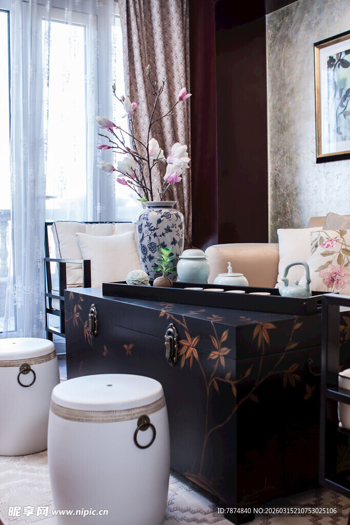 中式典雅客厅家居摆设展示