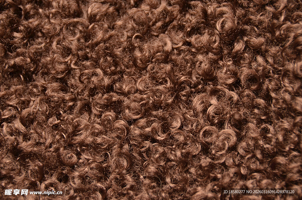 棕色毛绒质感面料