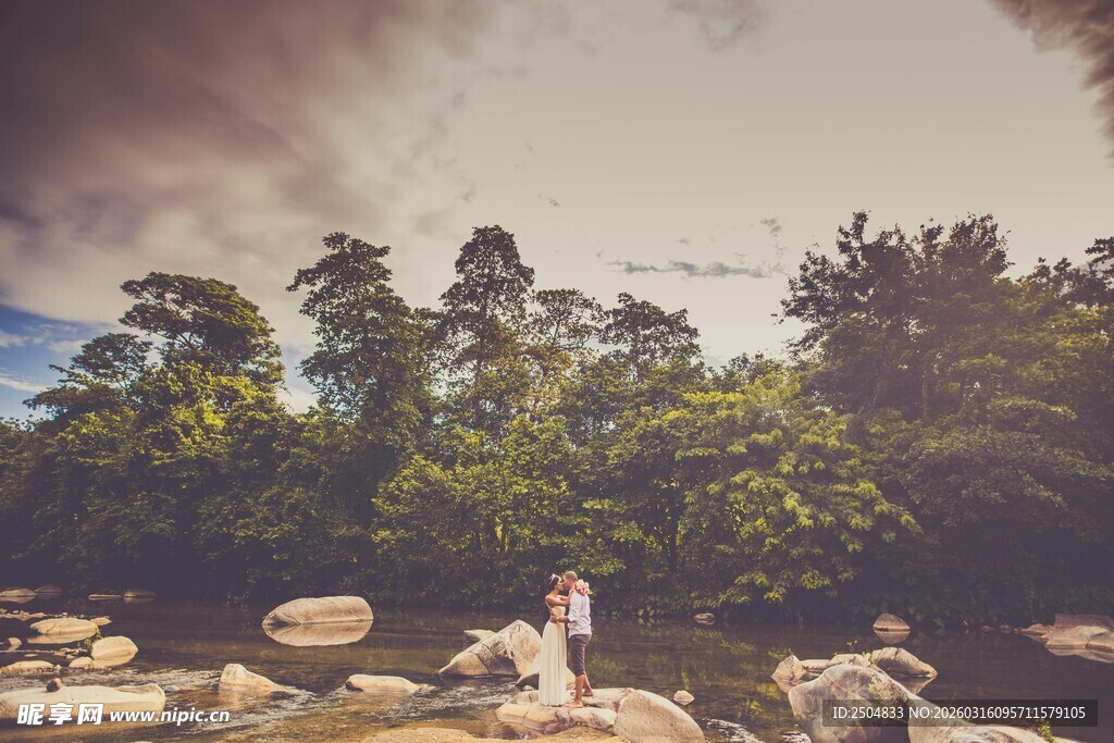 浪漫户外婚礼场景