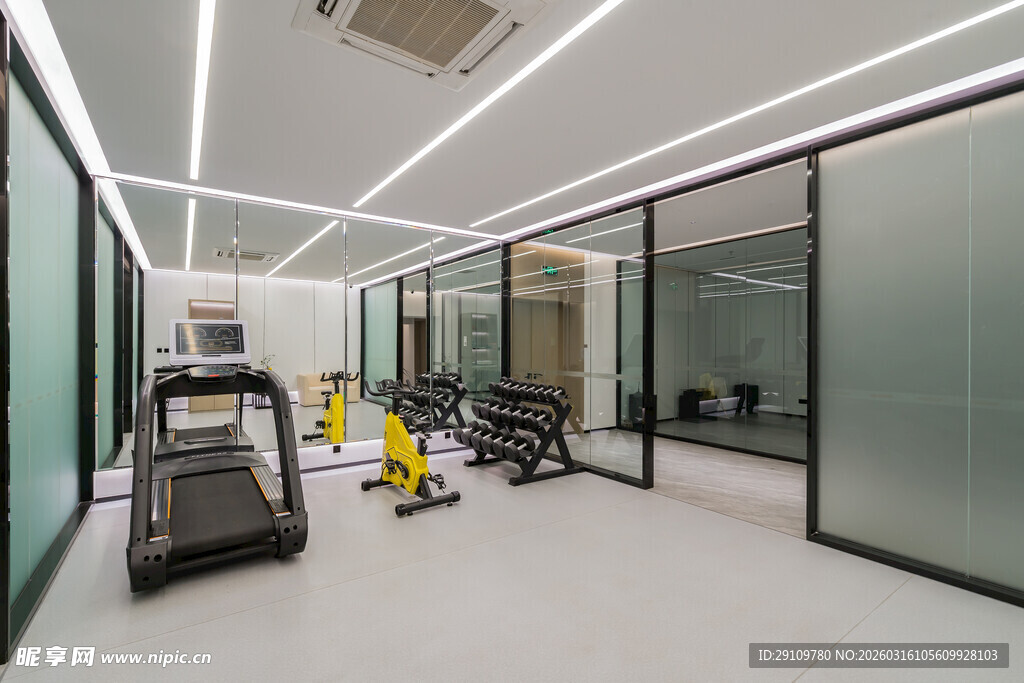 现代简约风格健身房空间