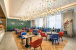 时尚明亮的现代餐厅空间