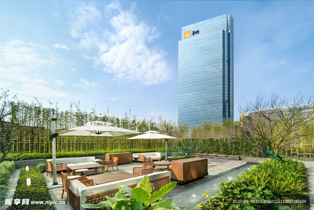 现代都市中的花园式建筑