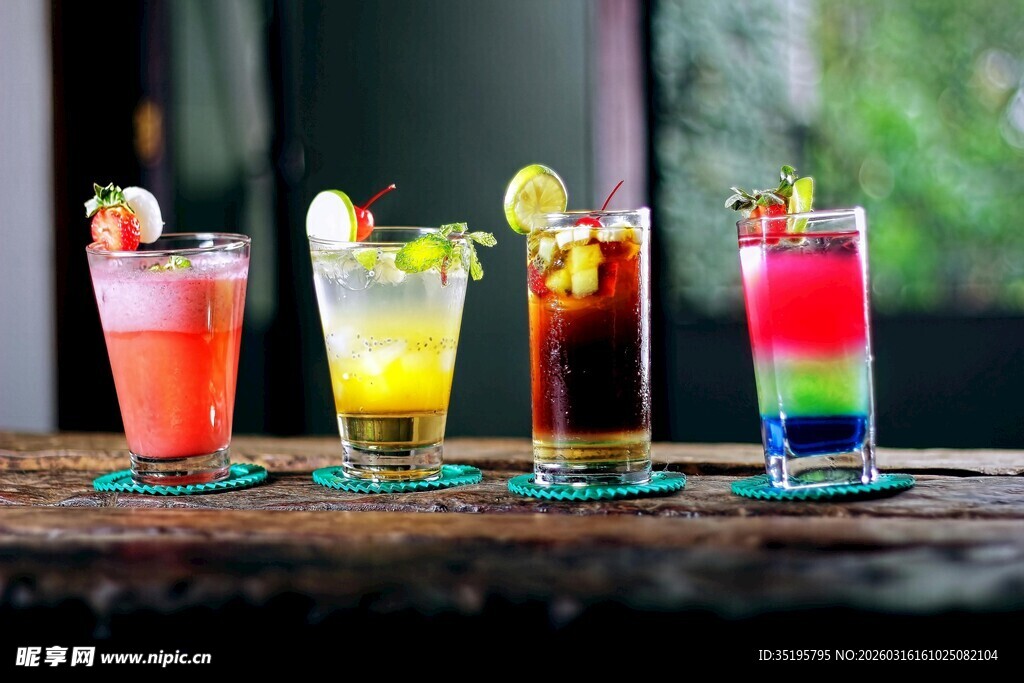 多彩缤纷的创意鸡尾酒