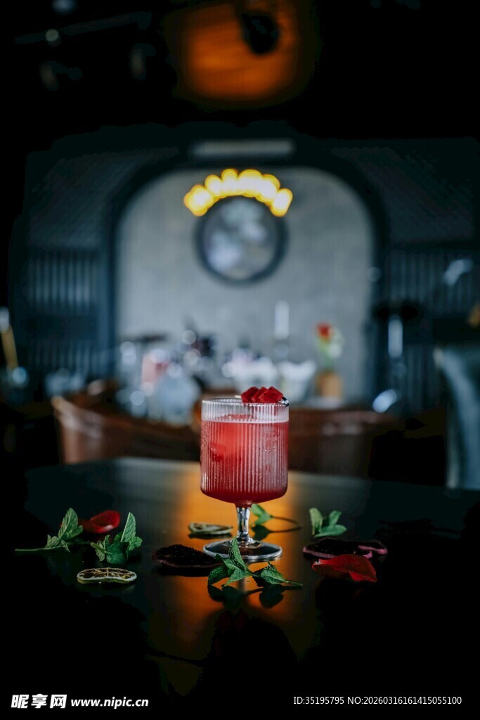酒吧内的特色鸡尾酒
