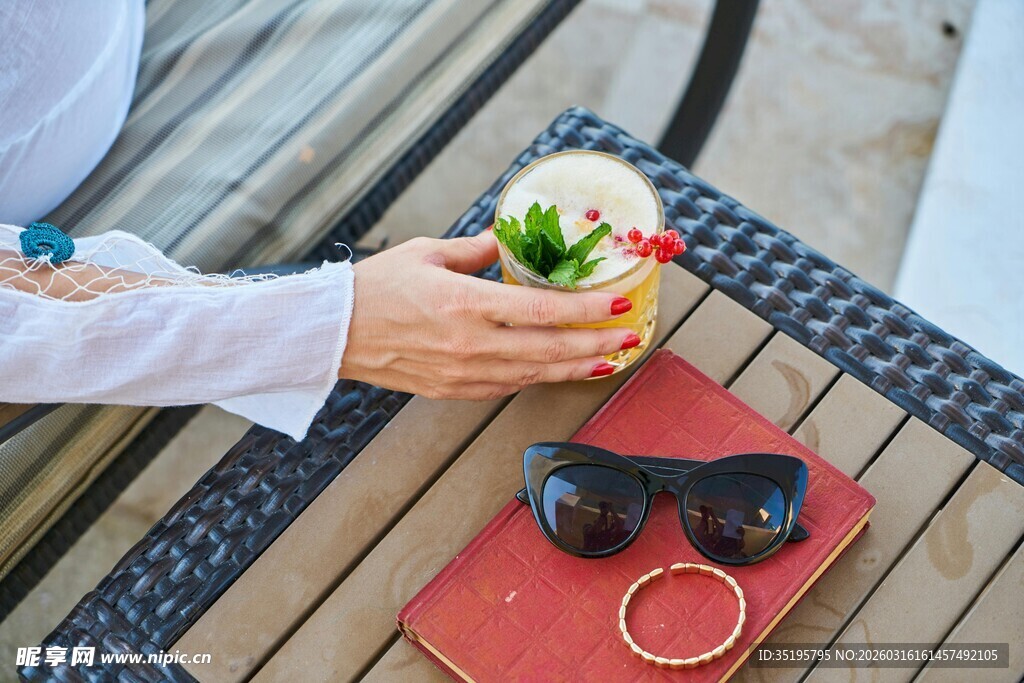户外休闲时光的惬意小物