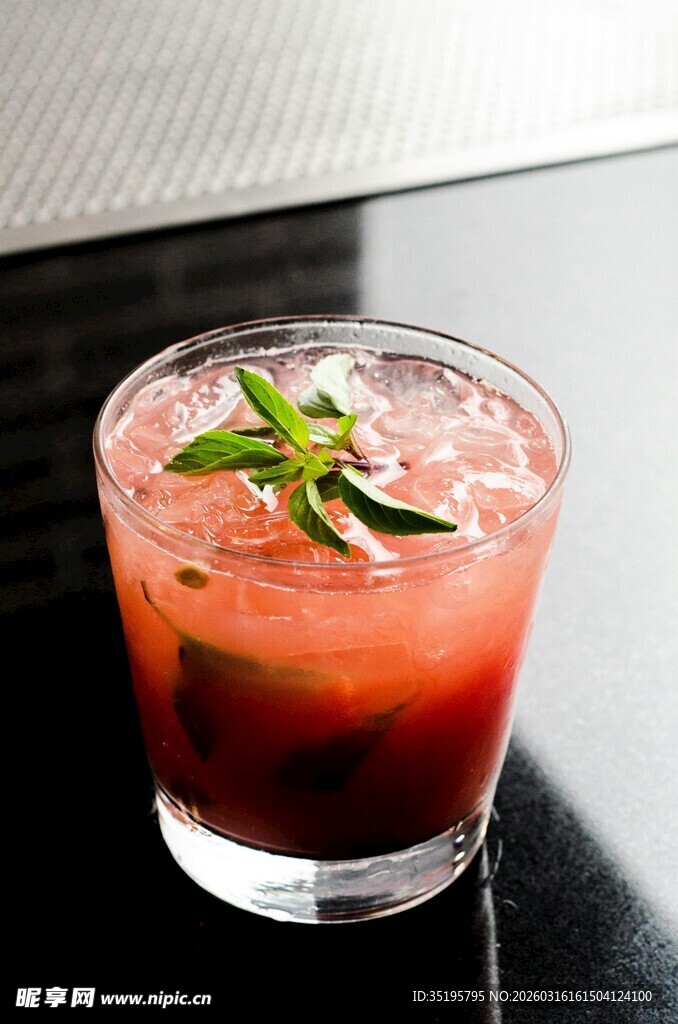 清新薄荷番茄鸡尾酒