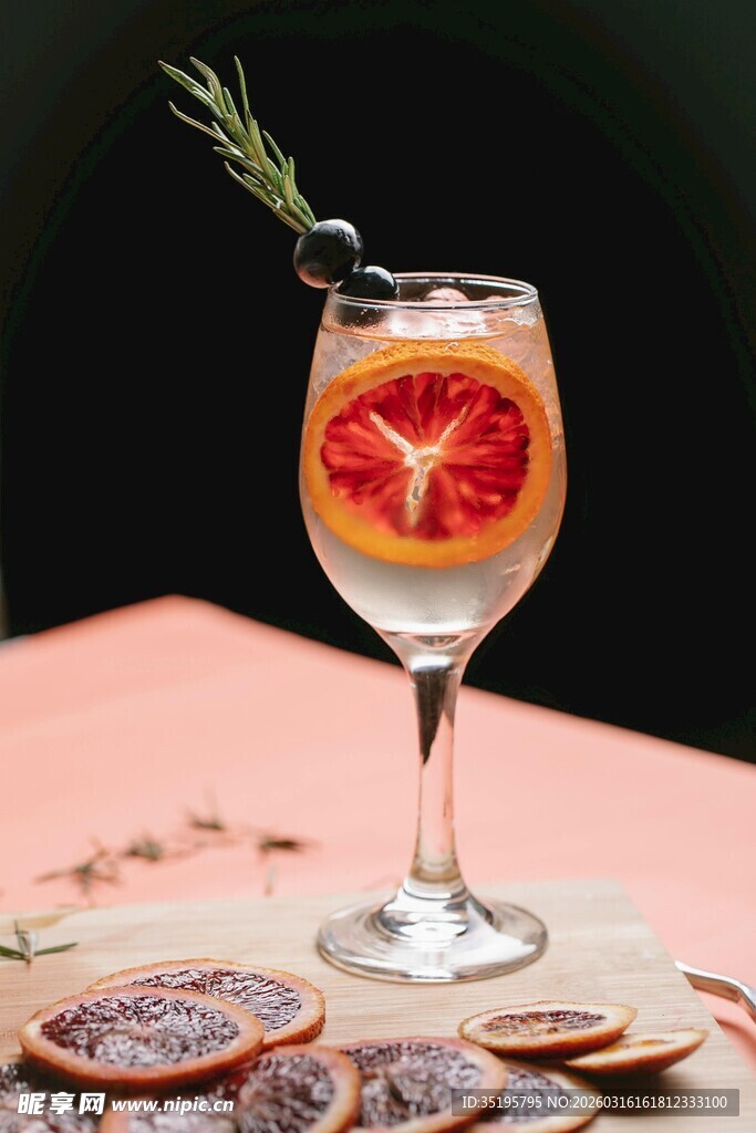 迷迭香西柚鸡尾酒特写