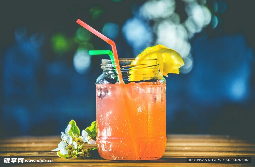 清爽柠檬鸡尾酒夏日特调