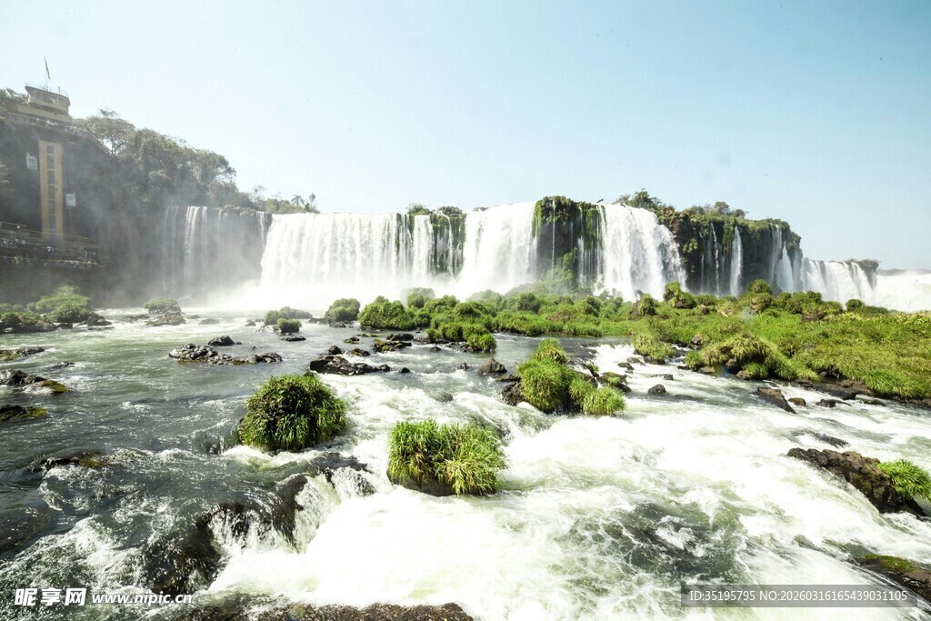 伊瓜苏瀑布壮丽自然景观