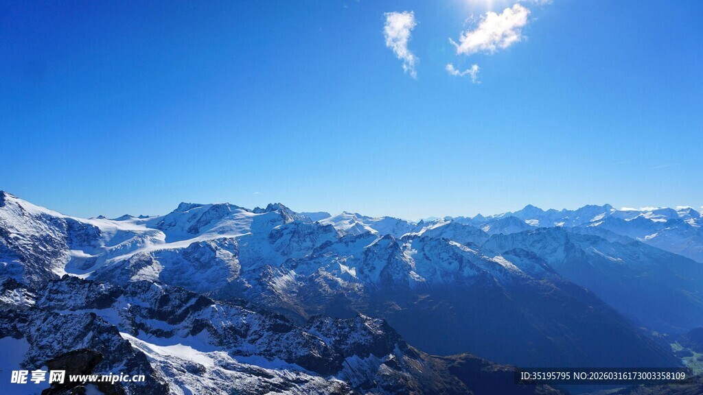 壮丽雪山美景