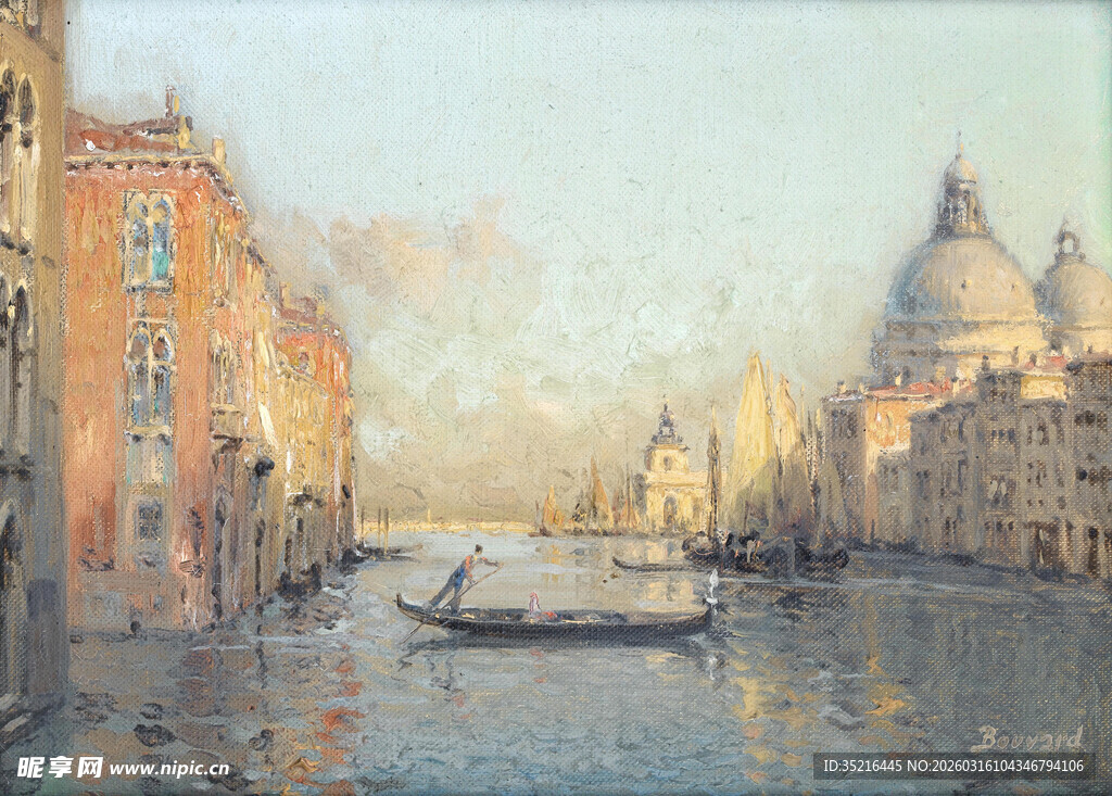 威尼斯运河上的静谧风光