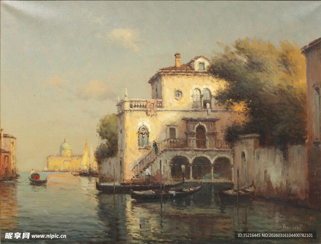 威尼斯河畔的古典建筑风光