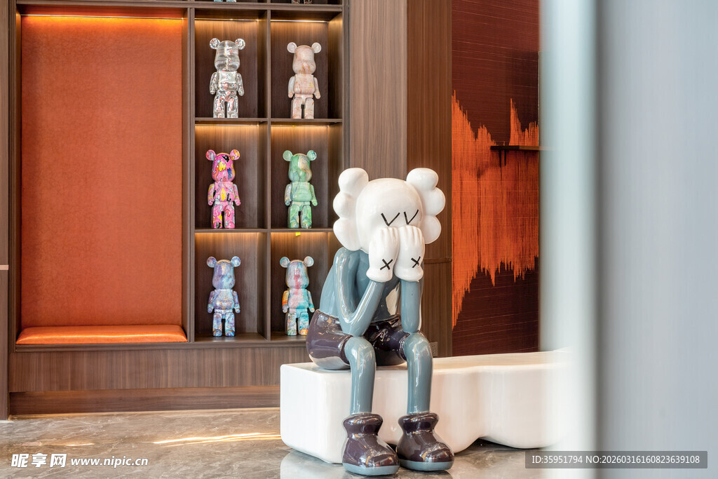潮流玩偶陈列展示空间