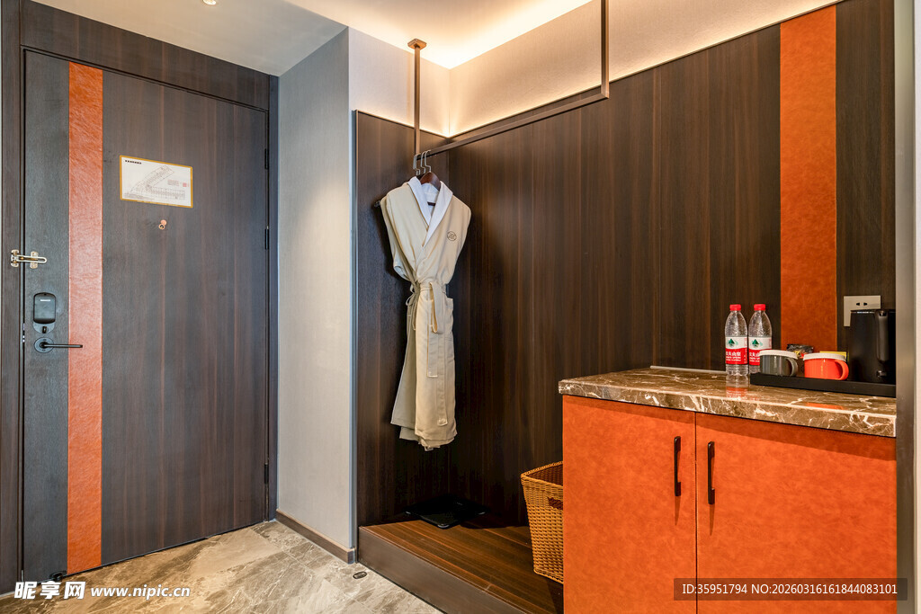 现代风格浴室一角