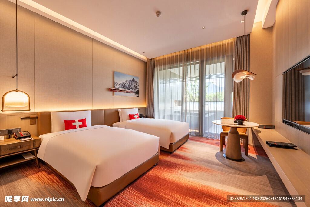 现代温馨双床酒店客房