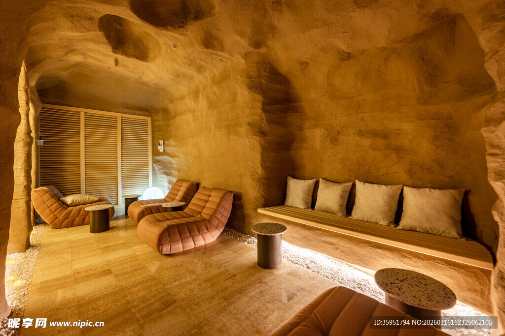 独特洞穴风室内休闲空间