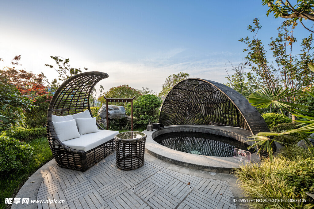 户外庭院休闲温泉景观