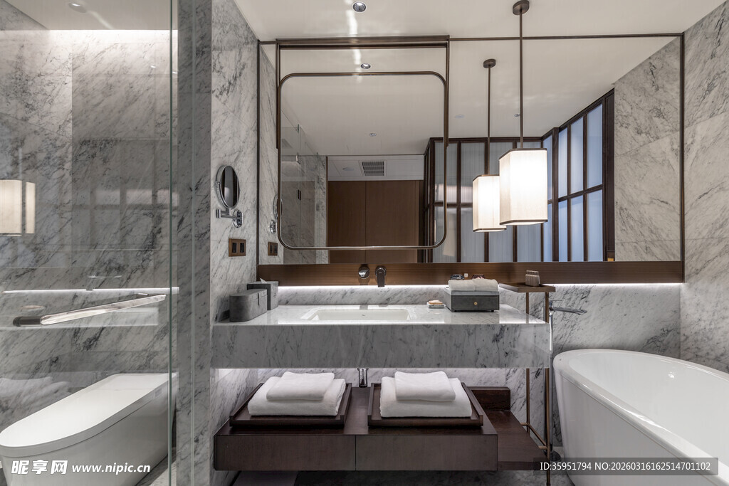 现代简约风豪华浴室空间