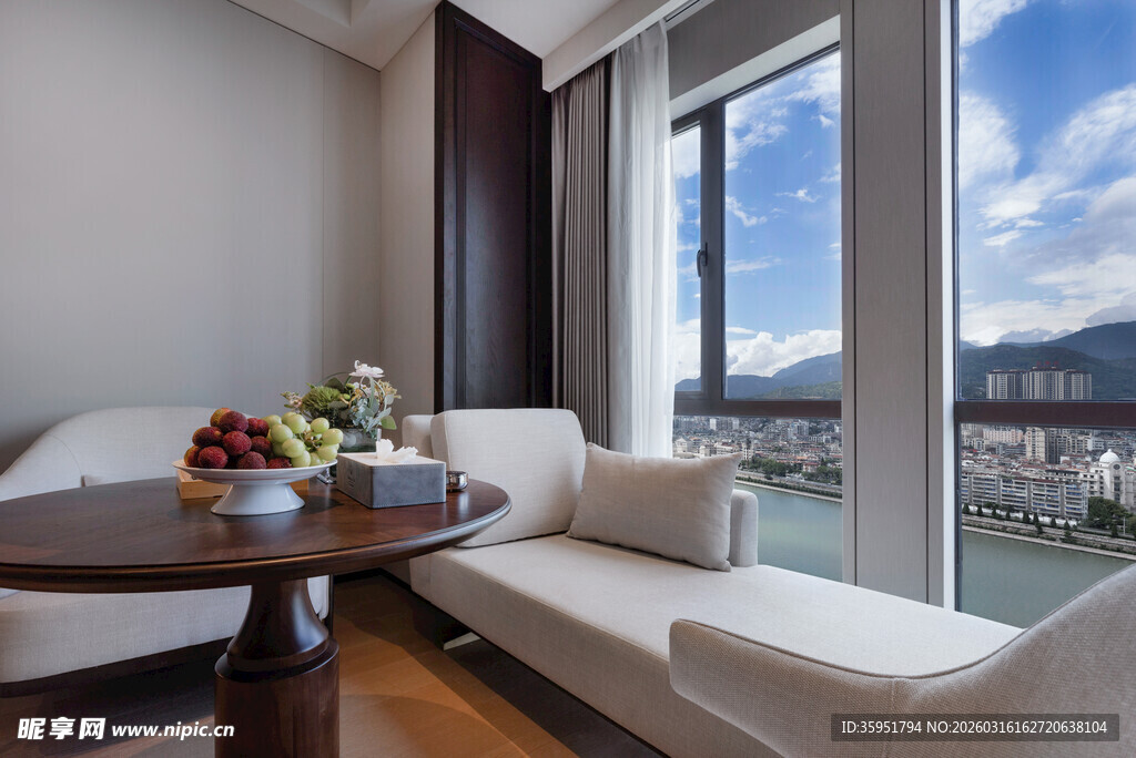 现代简约风客厅观景视角