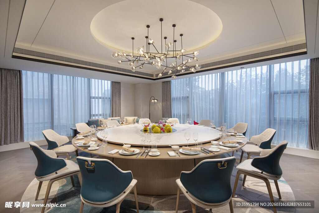 豪华中式风格餐厅包间