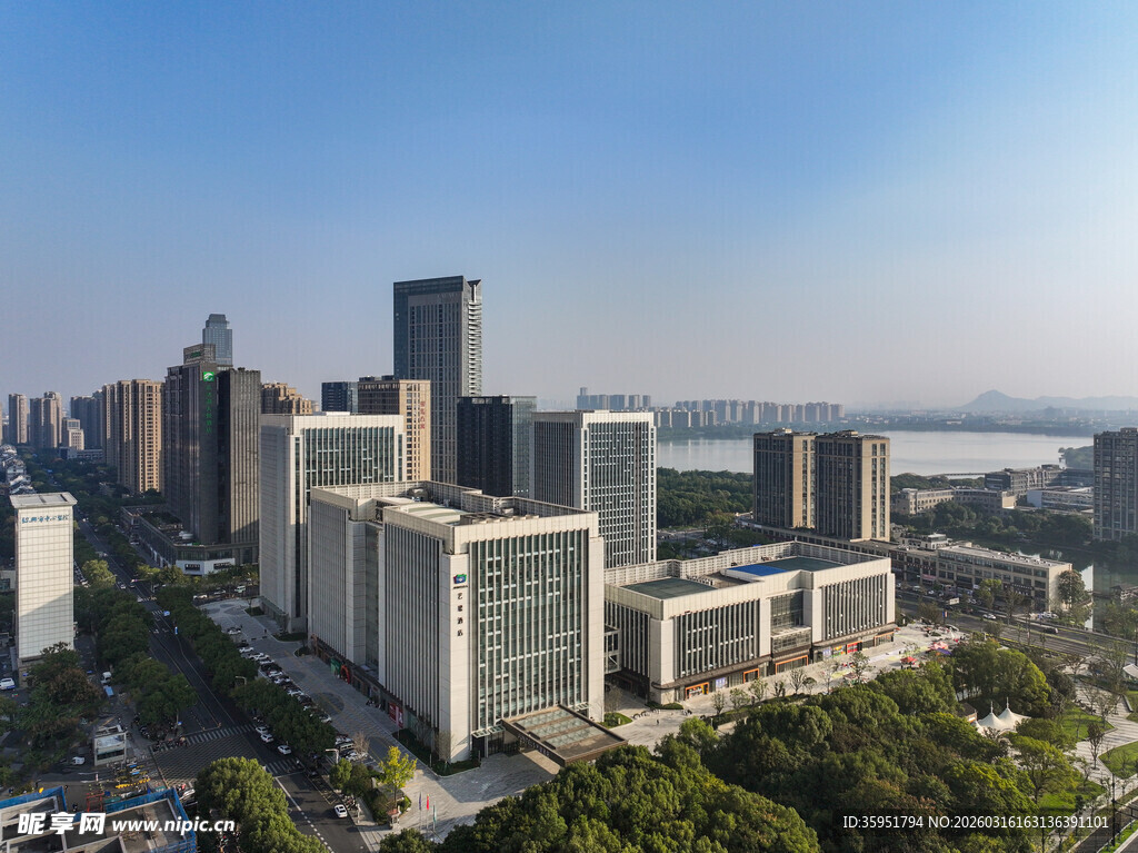 城市现代化建筑群俯瞰