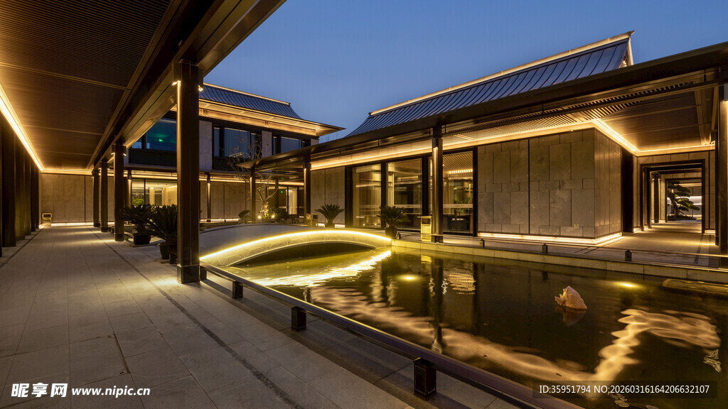 中式庭院夜景雅致宁静