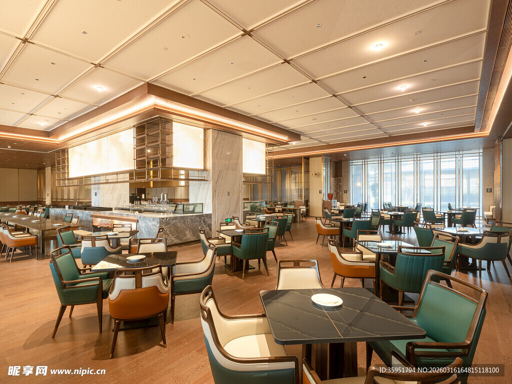 现代风格宽敞餐厅室内景