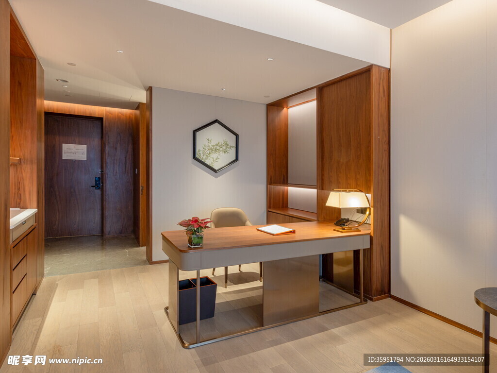 现代简约风格书房空间