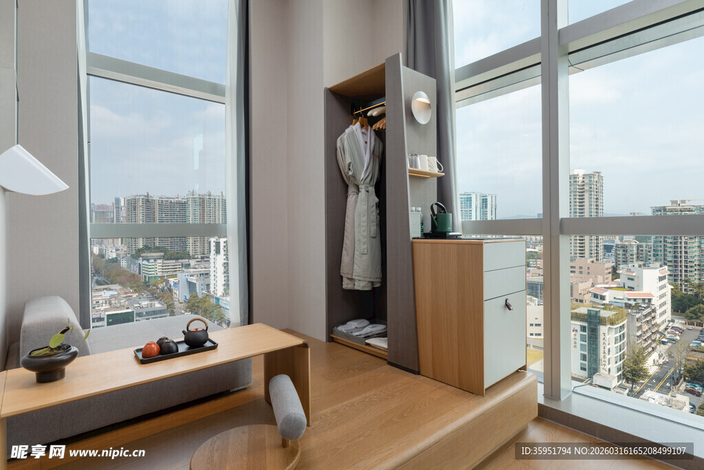 现代简约风窗边休闲小角落