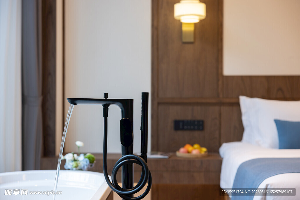 温馨舒适的卧室卫浴场景