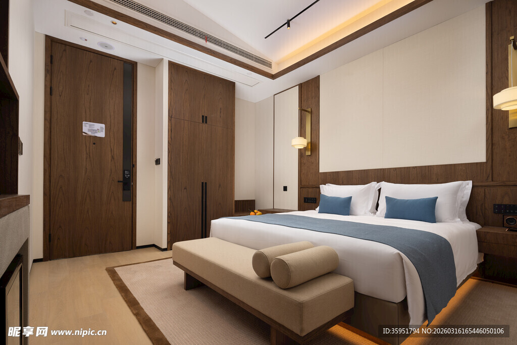 现代简约风格温馨卧室